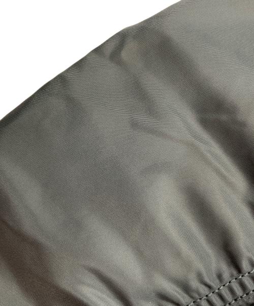 AVIREX（アヴィレックス）AVIREX (アヴィレックス) L-2B COMMERCIAL オリーブ サイズ:Mの古着・服飾アイテム