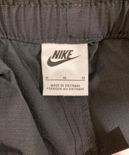 NIKE（ナイキ）NIKE (ナイキ) MRカーゴパンツ ブラック サイズ:M 未使用品の古着・服飾アイテム