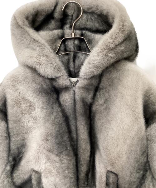 W.W.G（フーズフーギャラリー）W.W.G (フーズフーギャラリー) フェイクファージップフードブルゾン グレー サイズ:FREEの古着・服飾アイテム