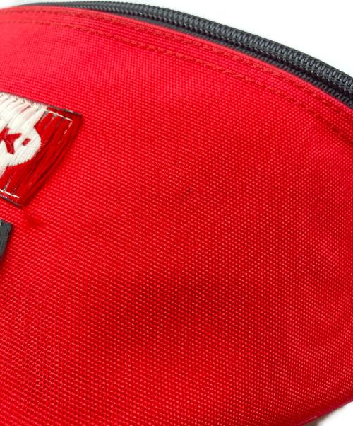 EASTPAK（イーストパック）EASTPAK (イーストパック) MM6 Maison Margiela (エムエムシックスメゾンマルジェラ) リバーシブルウエストバッグ ホワイト×レッドの古着・服飾アイテム