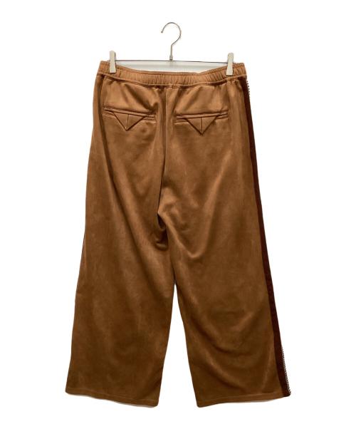 SASQUATCHfabrix.（サスクワッチファブリックス）SASQUATCHfabrix. (サスクワッチファブリックス) FAUX SUEDE FLARE SILHOUETTE TRACK PANTS/フェイクスウェードフレアシルエットトラックパンツ ブラウン サイズ:XLの古着・服飾アイテム