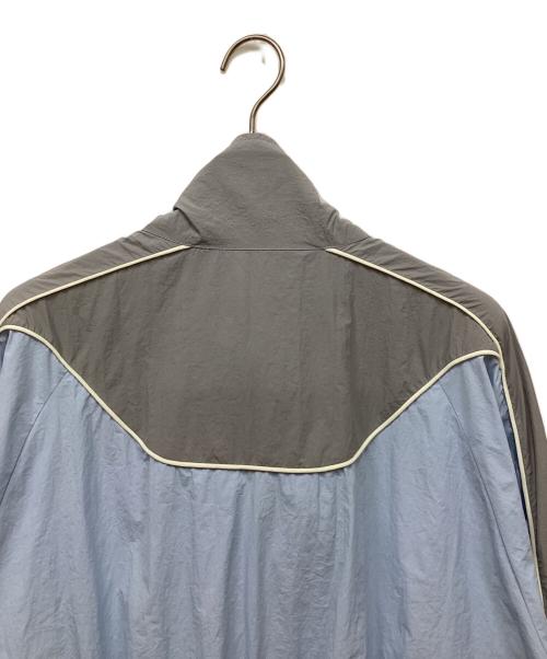 UNGRID（アングリッド）UNGRID (アングリッド) カラーブロッキングナイロンブルゾン ブルー×グレー サイズ:FREE 未使用品の古着・服飾アイテム