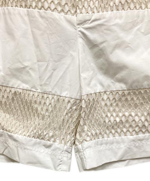 MSGM（エムエスジーエム）MSGM (エムエスジーエム) BERMUDA SHORTS/ベルムダショーツ ホワイト サイズ:46 未使用品の古着・服飾アイテム
