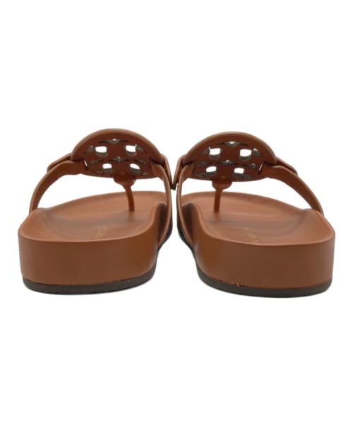 TORY BURCH（トリーバーチ）TORY BURCH (トリーバーチ) ミラークラウドサンダル ブラウン サイズ:7M 未使用品の古着・服飾アイテム