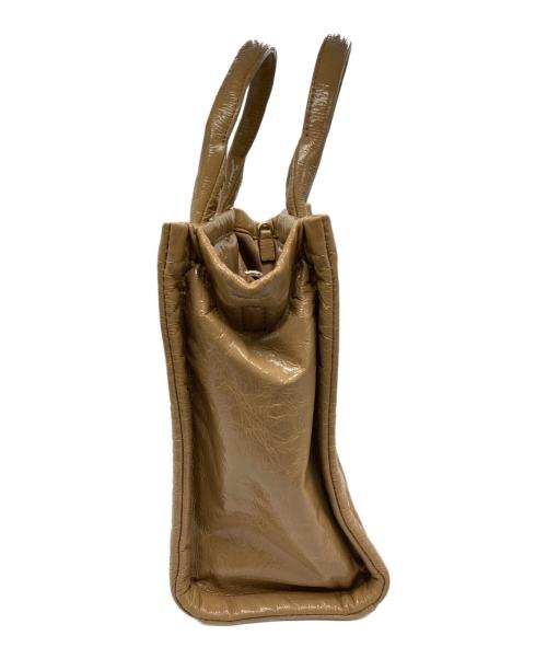 MARC JACOBS（マークジェイコブス）MARC JACOBS (マークジェイコブス) ザ シャイニー クリンクル トート バッグ ベージュの古着・服飾アイテム