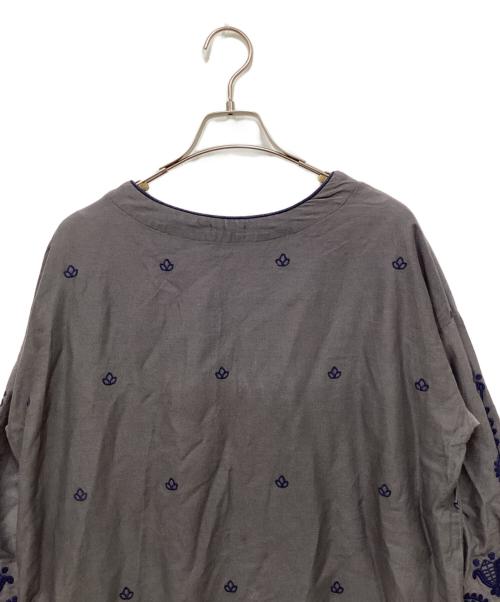Marble SUD（マーブルシュッド）Marble SUD (マーブルシュッド) 長袖刺繍ワンピース グレー サイズ:FREEの古着・服飾アイテム