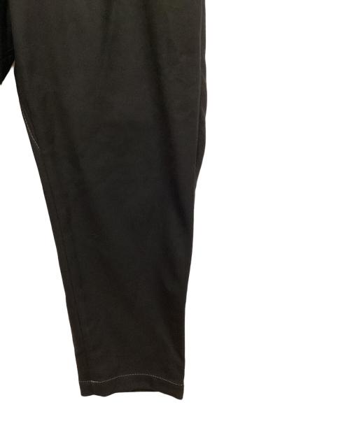 and wander（アンドワンダー）and wander (アンドワンダー) serge tapered pants/サージテーパードパンツ ブラック サイズ:4の古着・服飾アイテム