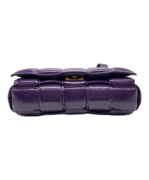 BOTTEGA VENETA（ボッテガベネタ）BOTTEGA VENETA (ボッテガベネタ) PADDED CASSETTE SHOLDER BAG パープルの古着・服飾アイテム