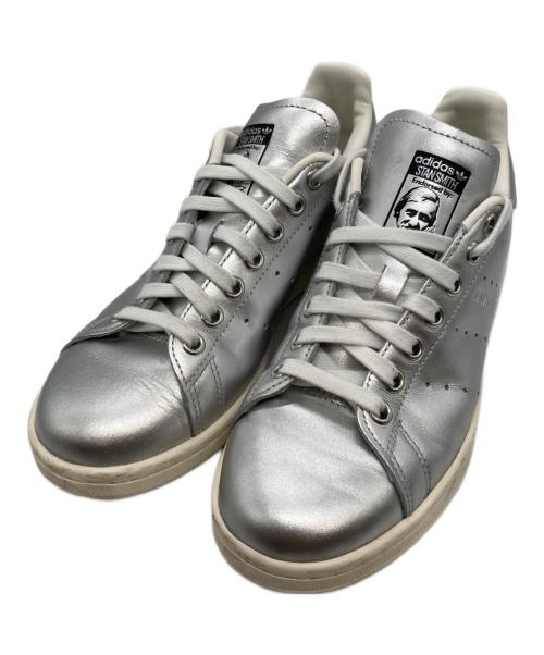 adidas（アディダス）adidas (アディダス) STANSMITH/スタンスミス シルバー サイズ:23.5の古着・服飾アイテム