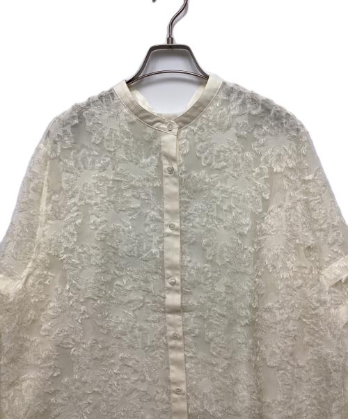 JOURNAL STANDARD relume（ジャーナルスタンダード レリューム）JOURNAL STANDARD relume (ジャーナルスタンダード レリューム) フラワージャガードスリーブタックブラウス アイボリー サイズ:FREEの古着・服飾アイテム