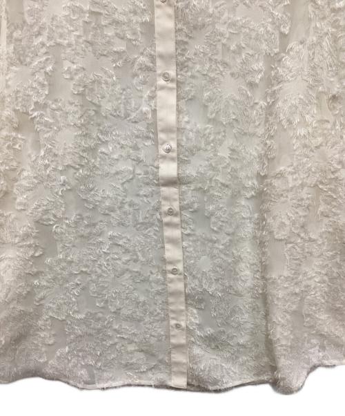 JOURNAL STANDARD relume（ジャーナルスタンダード レリューム）JOURNAL STANDARD relume (ジャーナルスタンダード レリューム) フラワージャガードスリーブタックブラウス アイボリー サイズ:FREEの古着・服飾アイテム