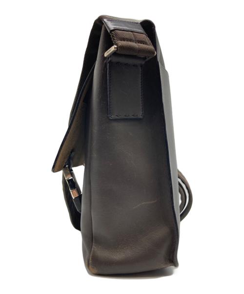 PRADA（プラダ）PRADA (プラダ) レザーメッセンジャーバッグ ブラウンの古着・服飾アイテム