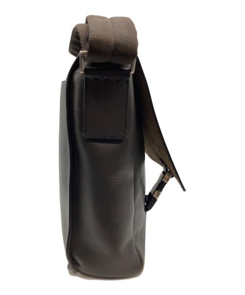 PRADA（プラダ）PRADA (プラダ) レザーメッセンジャーバッグ ブラウンの古着・服飾アイテム