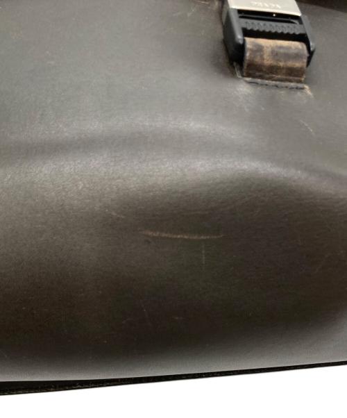 PRADA（プラダ）PRADA (プラダ) レザーメッセンジャーバッグ ブラウンの古着・服飾アイテム