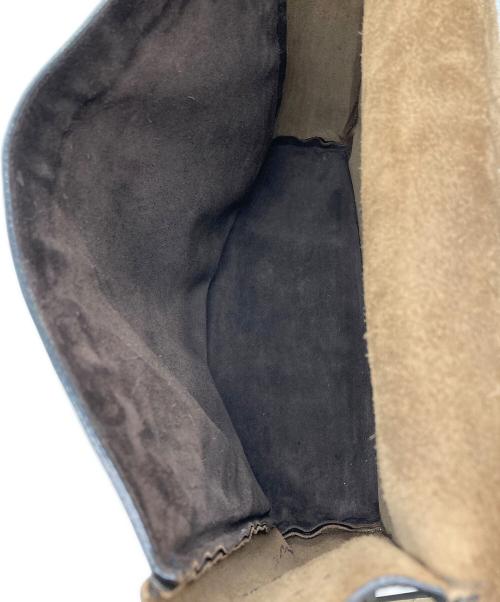 PRADA（プラダ）PRADA (プラダ) レザーメッセンジャーバッグ ブラウンの古着・服飾アイテム