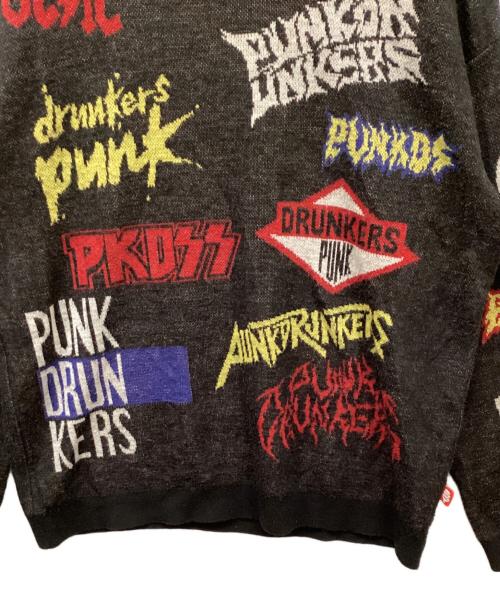 PUNK DRUNKERS（パンクドランカーズ）PUNK DRUNKERS (パンクドランカーズ) ロゴいろいろニット ブラック サイズ:XLの古着・服飾アイテム
