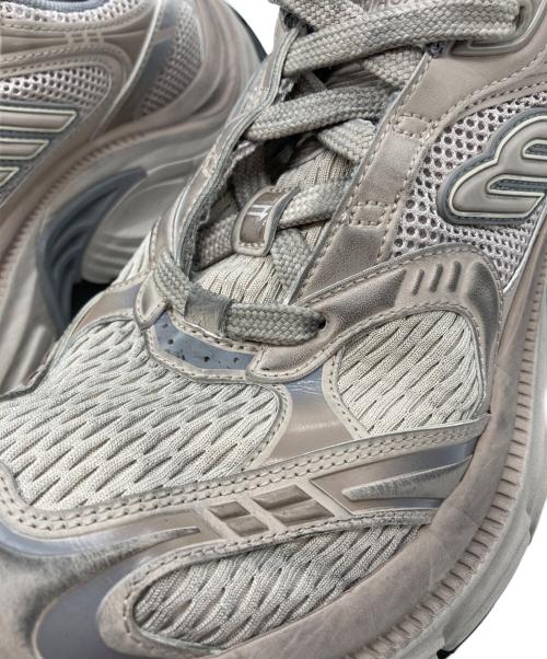 BALENCIAGA（バレンシアガ）BALENCIAGA (バレンシアガ) 6XL/ダメージ加工スニーカー ベージュ サイズ:27cmの古着・服飾アイテム