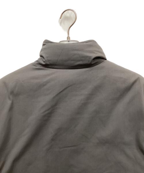 DESCENTE（デサント）DESCENTE (デサント) HEATNAVI PUFF DOWN JACKET グレーの古着・服飾アイテム