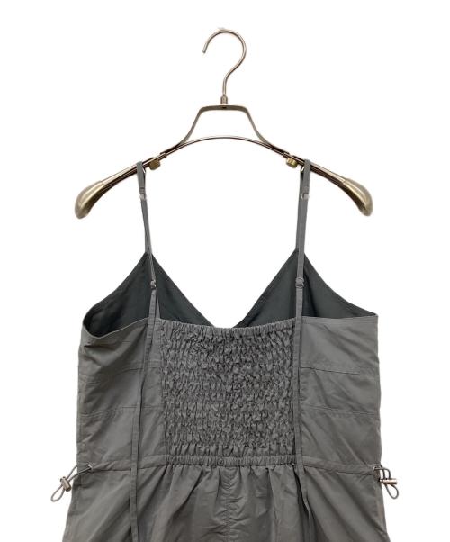 SLY（スライ）SLY (スライ) FRONT ZIP GATHER CAMI ワンピース グレー サイズ:FREEの古着・服飾アイテム