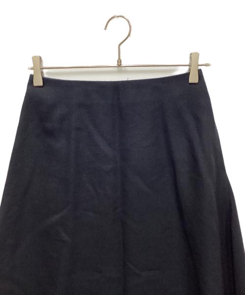 DRAWER（ドゥロワー）DRAWER (ドゥロワー) バックロングセミフレアスカート ネイビー サイズ:36の古着・服飾アイテム