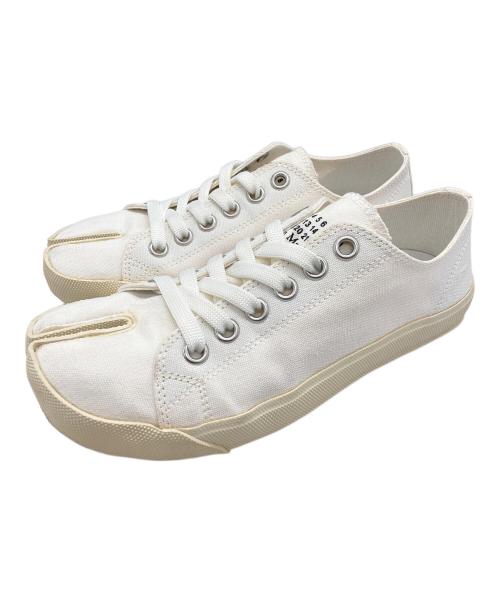 Maison Margiela（メゾンマルジェラ）Maison Margiela (メゾンマルジェラ) TABI SNEAKER/タビスニーカー ホワイト サイズ:37の古着・服飾アイテム