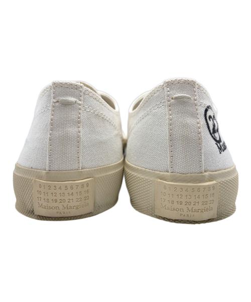 Maison Margiela（メゾンマルジェラ）Maison Margiela (メゾンマルジェラ) TABI SNEAKER/タビスニーカー ホワイト サイズ:37の古着・服飾アイテム