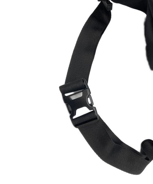 YOHJI YAMAMOTO（ヨウジヤマモト）YOHJI YAMAMOTO (ヨウジヤマモト) New Era (ニューエラ) ウエストバッグ ブラックの古着・服飾アイテム