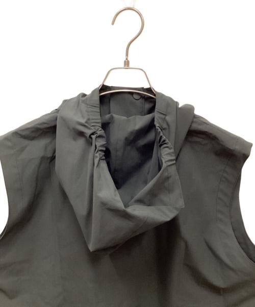 NEW BALANCE（ニューバランス）NEW BALANCE (ニューバランス) Anorak Vest/アノラックベスト グレー サイズ:M 未使用品の古着・服飾アイテム