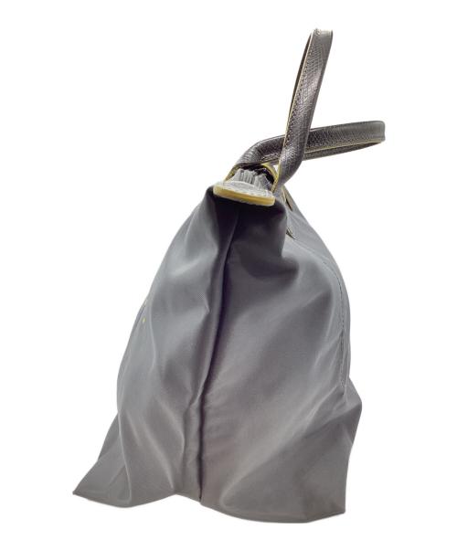 LONGCHAMP（ロンシャン）LONGCHAMP (ロンシャン) LE PLIAGEワンポイント刺繍トートバッグ グレーの古着・服飾アイテム