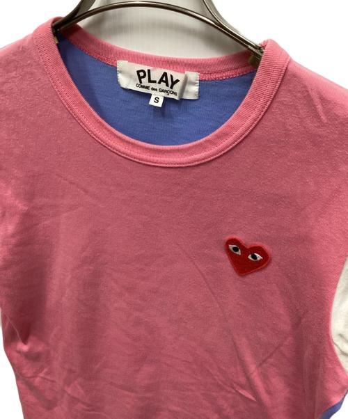 PLAY COMME des GARCONS（プレイコムデギャルソン）PLAY COMME des GARCONS (プレイコムデギャルソン) ハートワッペン切替Tシャツ ピンク サイズ:Sの古着・服飾アイテム