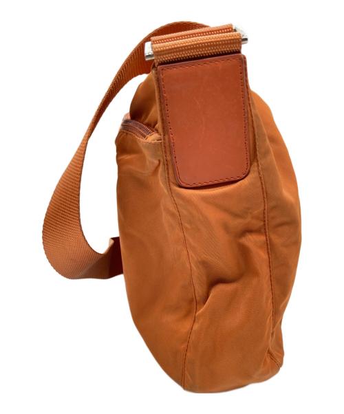 PRADA（プラダ）PRADA (プラダ) トライアングルロゴナイロンショルダーバッグ オレンジの古着・服飾アイテム