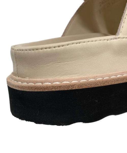 MOHI（モヒ）MOHI (モヒ) SLOBE別注バックルサンダル ホワイト サイズ:36の古着・服飾アイテム