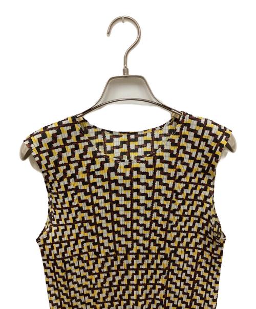 PLEATS PLEASE（プリーツプリーズ）PLEATS PLEASE (プリーツプリーズ) 総柄ノースリーブカットソー イエロー サイズ:3の古着・服飾アイテム
