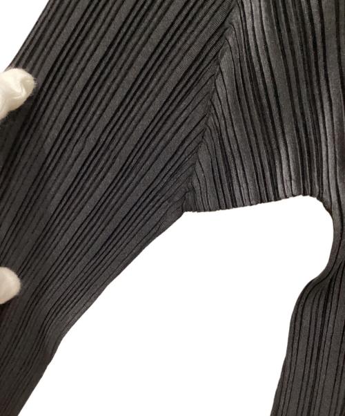 PLEATS PLEASE（プリーツプリーズ）PLEATS PLEASE (プリーツプリーズ) タートルネックプリーツカットソー ブラック サイズ:3の古着・服飾アイテム