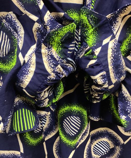 NOMADIC ARTISAN（ノマディックアルティザン）NOMADIC ARTISAN (ノマディックアルティザン) 総柄ワンピース ネイビー サイズ:Sの古着・服飾アイテム