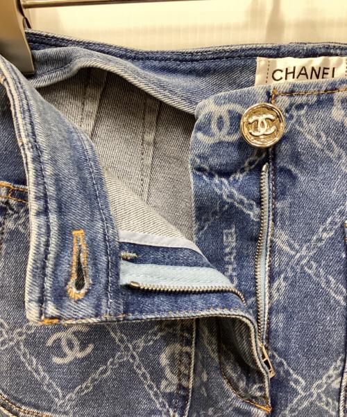 CHANEL（シャネル）CHANEL (シャネル) カメリアココマークフレアデニムパンツ インディゴ サイズ:36の古着・服飾アイテム