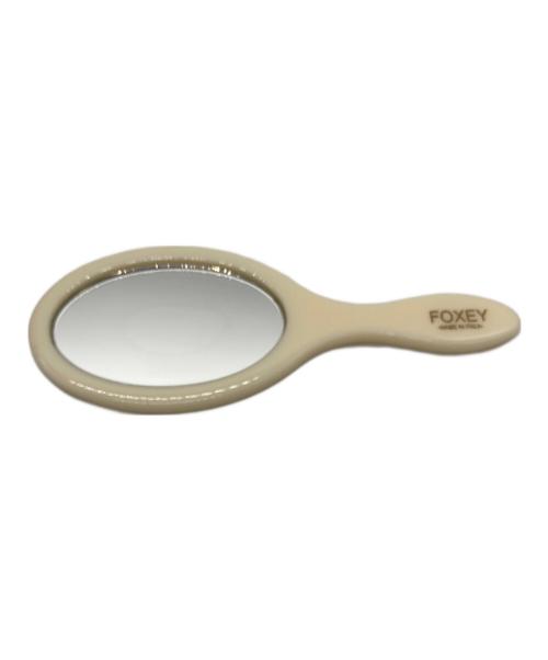 FOXEY NEWYORK（フォクシーニューヨーク）FOXEY NEWYORK (フォクシーニューヨーク) 型押し2WAYバニティバッグ ベージュの古着・服飾アイテム