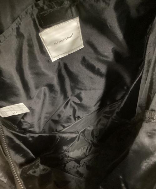 MEMENTISM（メメンティズム）mementism (メメンティズム) センタースタッズバックパック ブラックの古着・服飾アイテム
