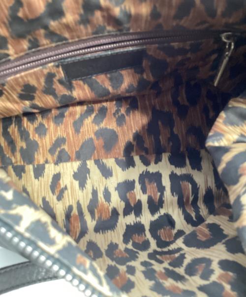 DOLCE & GABBANA（ドルチェ＆ガッバーナ）DOLCE & GABBANA (ドルチェ＆ガッバーナ) 裏地レオパード柄ワンショルダーバッグ ブラックの古着・服飾アイテム