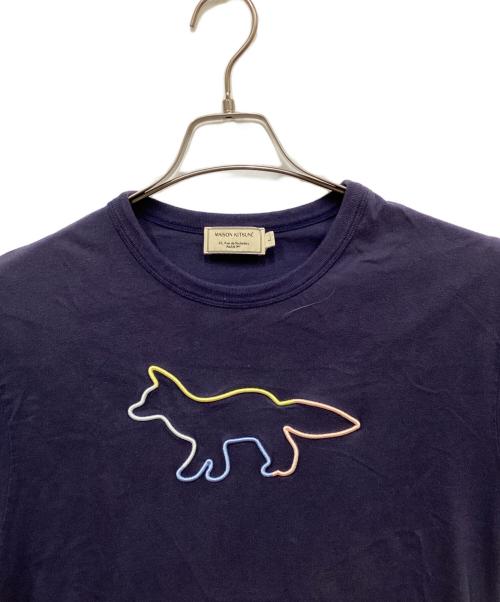 maison kitsune（メゾンキツネ）maison kitsune (メゾンキツネ) Rainbow Profile Fox Embroidery T-shirt/レインボープロファイルフォックスティーシャツ ネイビー サイズ:Lの古着・服飾アイテム