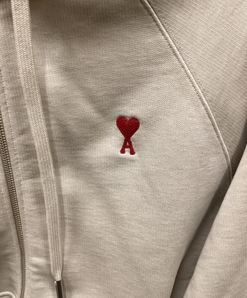 AMI Alexandre Mattiussi（アミアレクサンドルマテュッシ）AMI Alexandre Mattiussi (アミアレクサンドルマテュッシ) オーガニックコットン刺繍ジップパーカー ベージュ サイズ:Lの古着・服飾アイテム