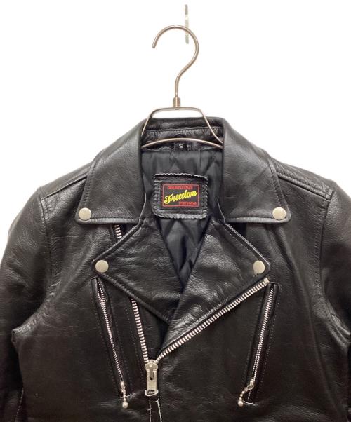 Freeclom（フリークロム）Freeclom (フリークロム) カウレザーダブルジャケット ブラック サイズ:Sの古着・服飾アイテム