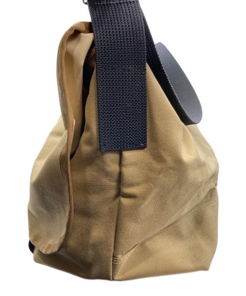 CRANK（クランク）CRANK (クランク) メッセンジャーバッグ ベージュの古着・服飾アイテム