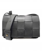 BOTTEGA VENETAボッテガベネタ）の古着「カセットショルダーバッグ」｜ブラック