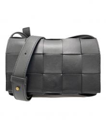 BOTTEGA VENETA（ボッテガベネタ）の古着「カセットショルダーバッグ」｜ブラック