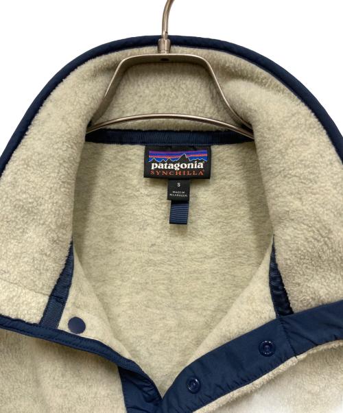 Patagonia（パタゴニア）Patagonia (パタゴニア) L/W Synchilla Snap-T Pullover/シンチラスナップT アイボリー サイズ:Sの古着・服飾アイテム