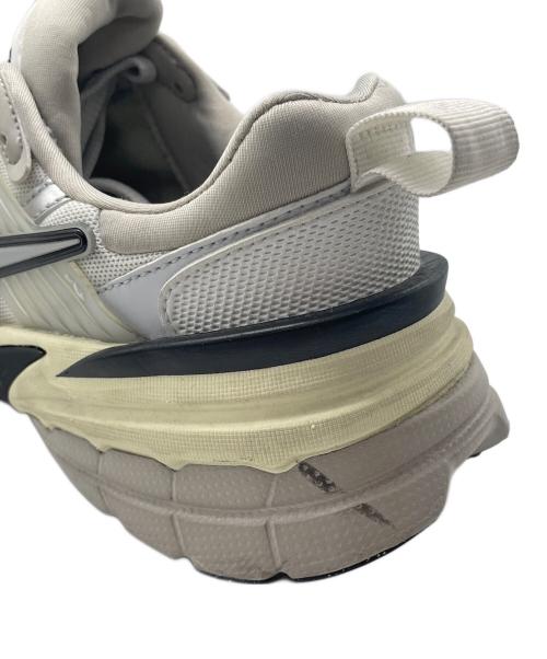 NIKE（ナイキ）NIKE (ナイキ) V2K RUN SUMMIT グレー サイズ:25.5cmの古着・服飾アイテム