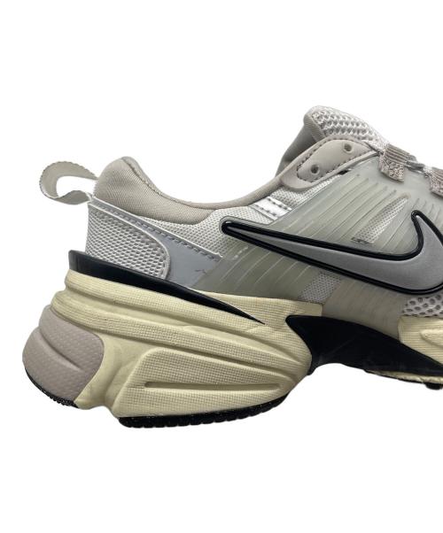 NIKE（ナイキ）NIKE (ナイキ) V2K RUN SUMMIT グレー サイズ:25.5cmの古着・服飾アイテム