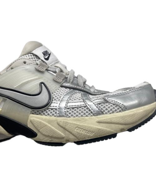 NIKE（ナイキ）NIKE (ナイキ) V2K RUN SUMMIT グレー サイズ:25.5cmの古着・服飾アイテム