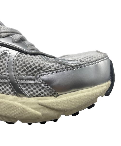 NIKE（ナイキ）NIKE (ナイキ) V2K RUN SUMMIT グレー サイズ:25.5cmの古着・服飾アイテム